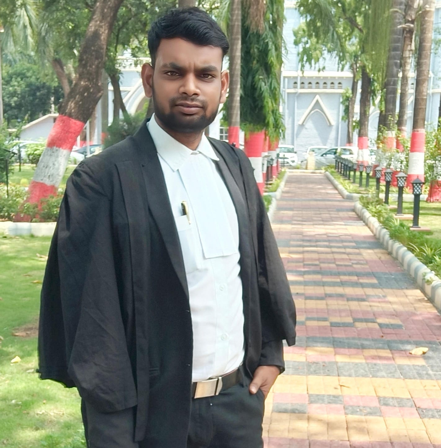Advocate Manoj Kushwaha — Profile Photo